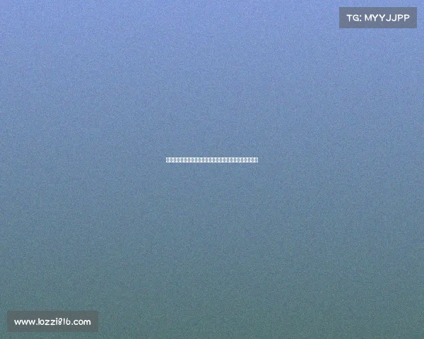 网球赛场热血沸腾，激烈对决引爆全场激情观众欢呼声不断